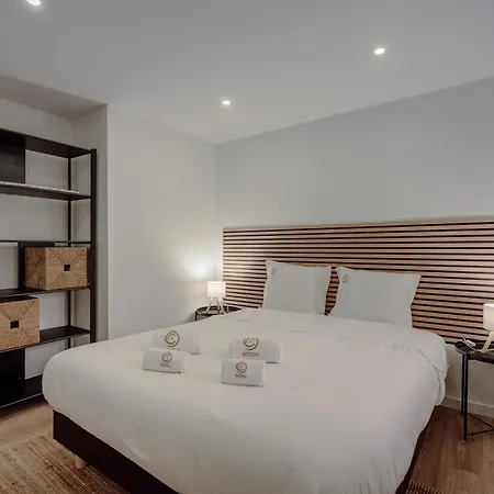 Yellow House By Best2stay *