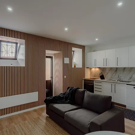 Nyaraló Yellow House By Best2stay