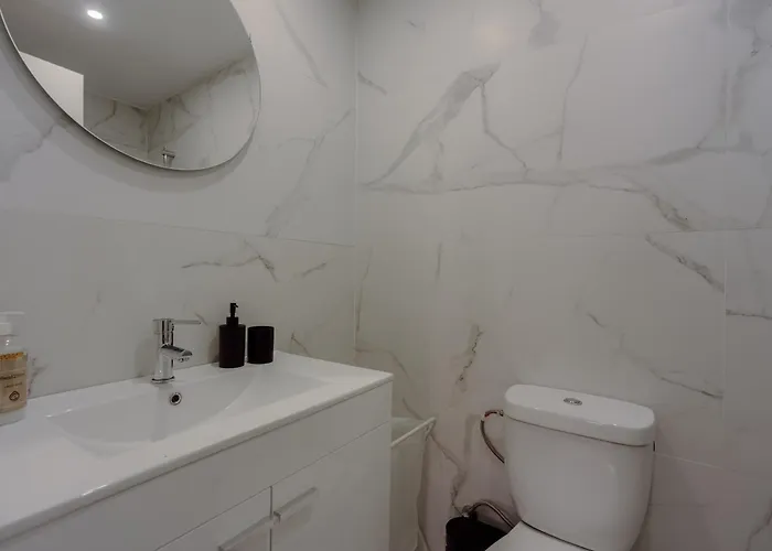 Yellow House By Best2stay Feriehus *